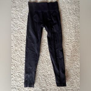 OQQ Ribbed Black Leggings - size large